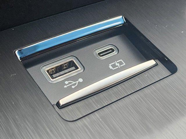 new 2025 Lexus ES 300h car, priced at $50,490