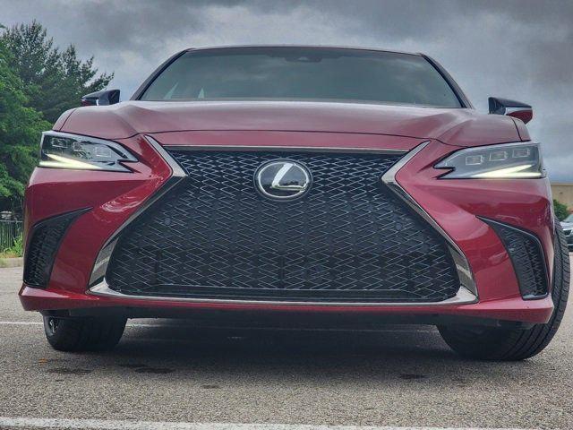 new 2025 Lexus ES 300h car, priced at $50,478