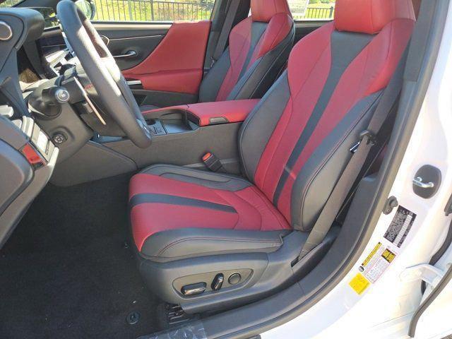 new 2025 Lexus ES 350 car, priced at $53,372