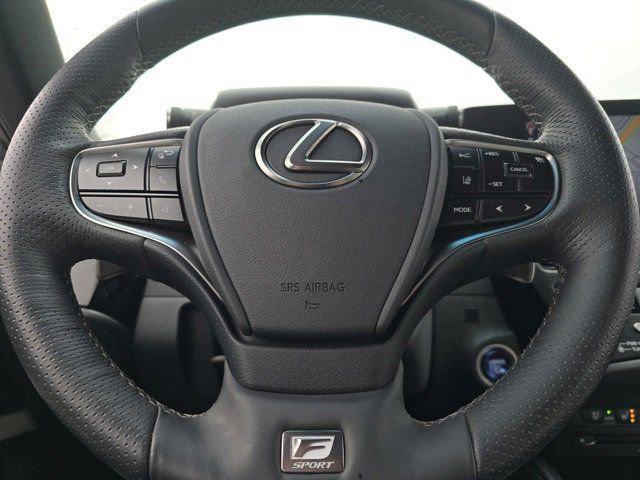 used 2022 Lexus ES 300h car, priced at $37,000