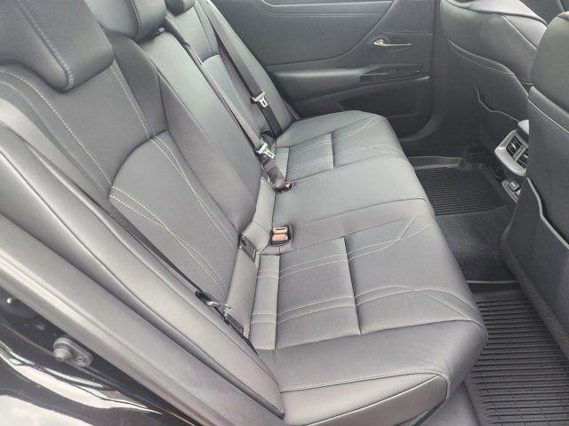 new 2025 Lexus ES 300h car, priced at $51,497