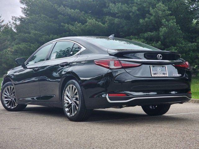 new 2025 Lexus ES 300h car, priced at $51,497