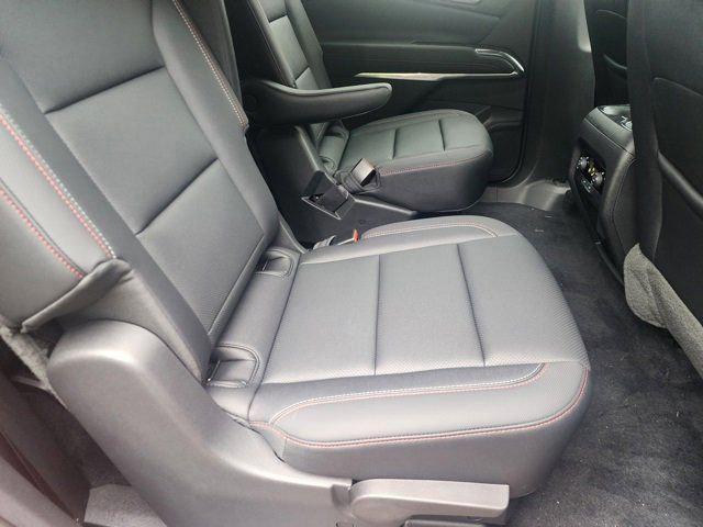 used 2025 Chevrolet Traverse car, priced at $50,100