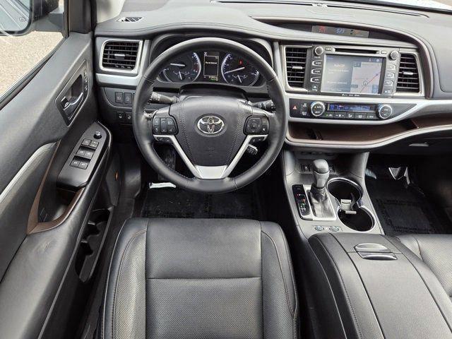 used 2019 Toyota Highlander car, priced at $27,400