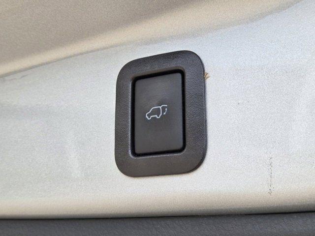 used 2019 Toyota Highlander car, priced at $27,400
