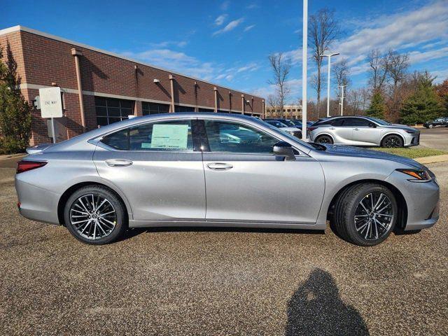 new 2025 Lexus ES 300h car, priced at $48,140