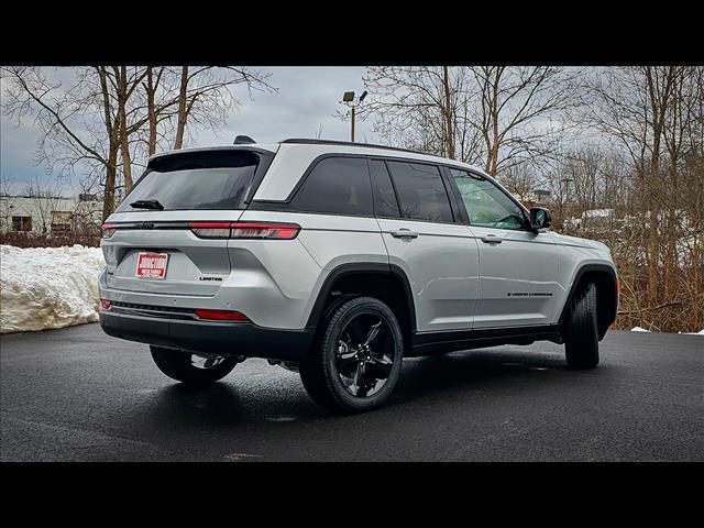 new 2024 Jeep Grand Cherokee car, priced at $46,649