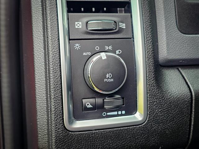 used 2020 Ram 1500 Classic car, priced at $25,900