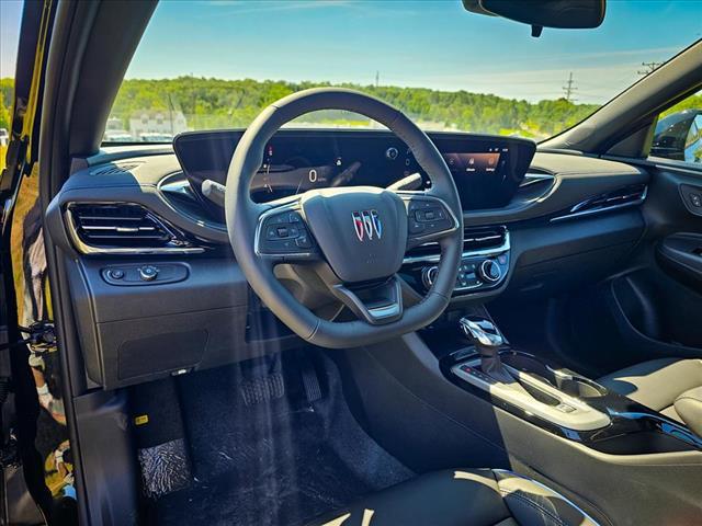 new 2025 Buick Envista car, priced at $29,070