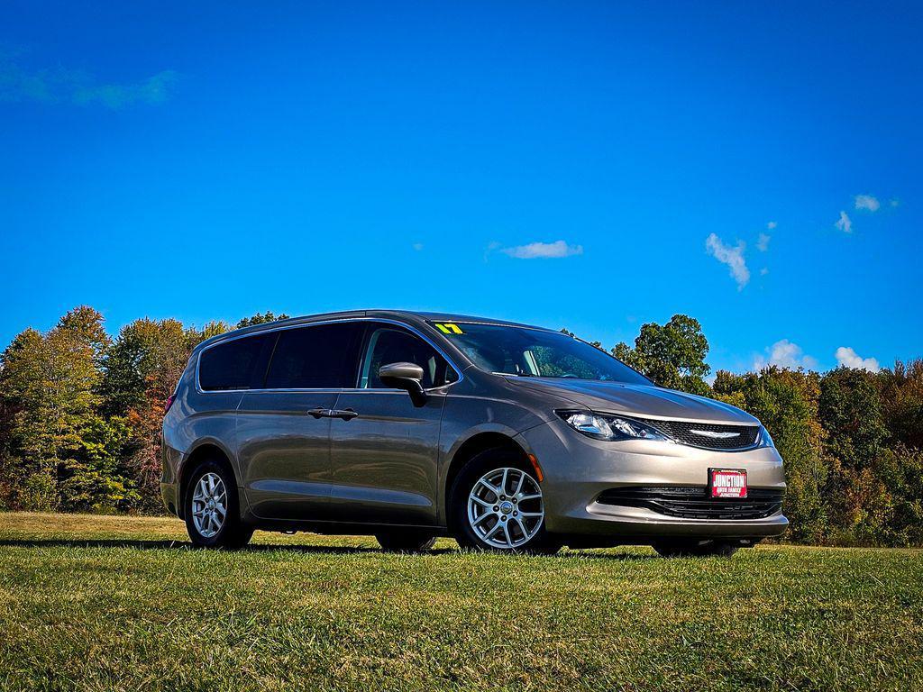 used 2017 Chrysler Pacifica car, priced at $13,500