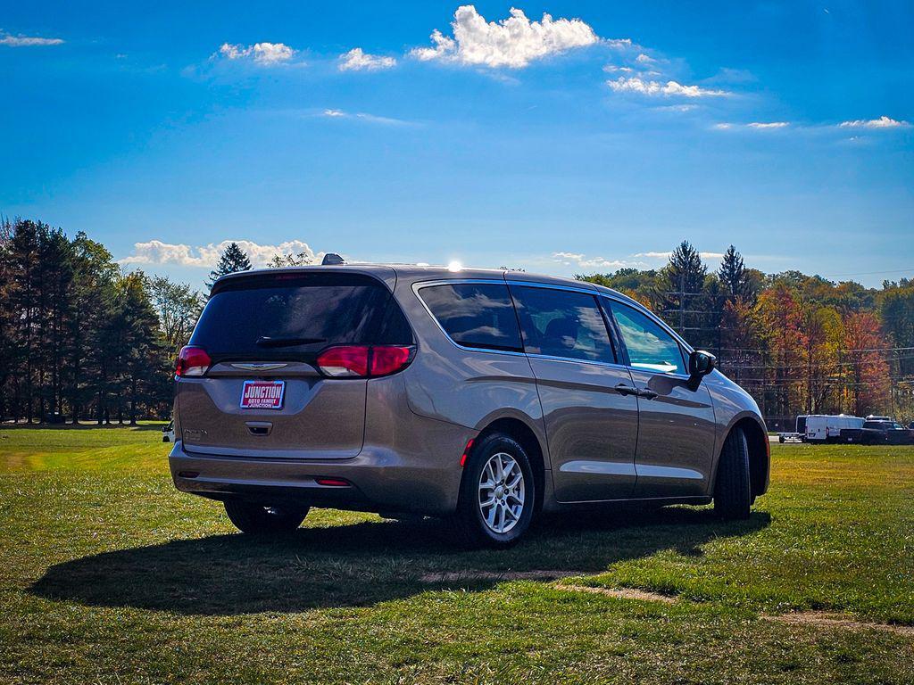 used 2017 Chrysler Pacifica car, priced at $13,500