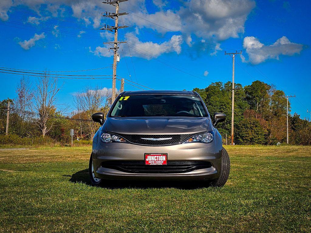 used 2017 Chrysler Pacifica car, priced at $13,500