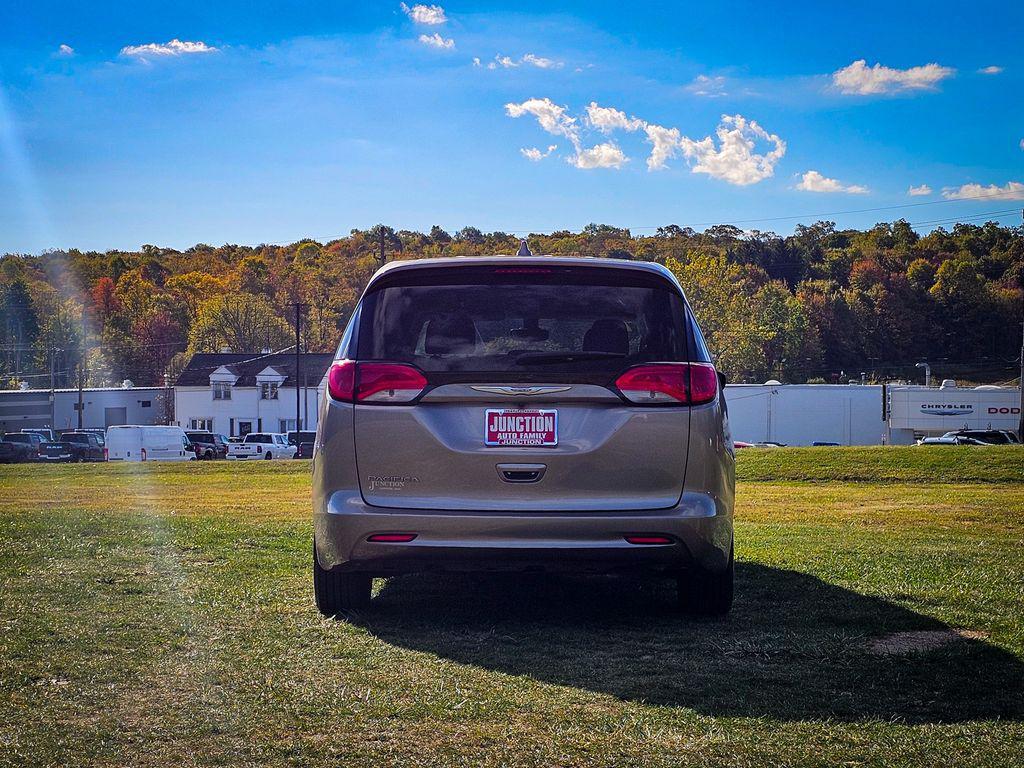 used 2017 Chrysler Pacifica car, priced at $13,500