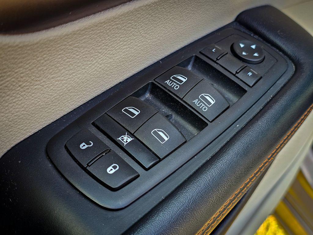 used 2017 Chrysler Pacifica car, priced at $13,500