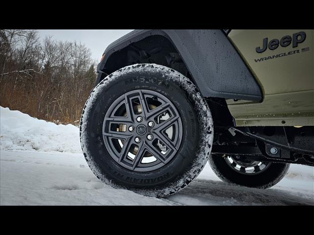 new 2025 Jeep Wrangler car, priced at $45,525