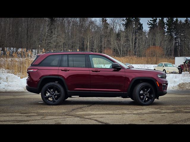 new 2025 Jeep Grand Cherokee car, priced at $48,332