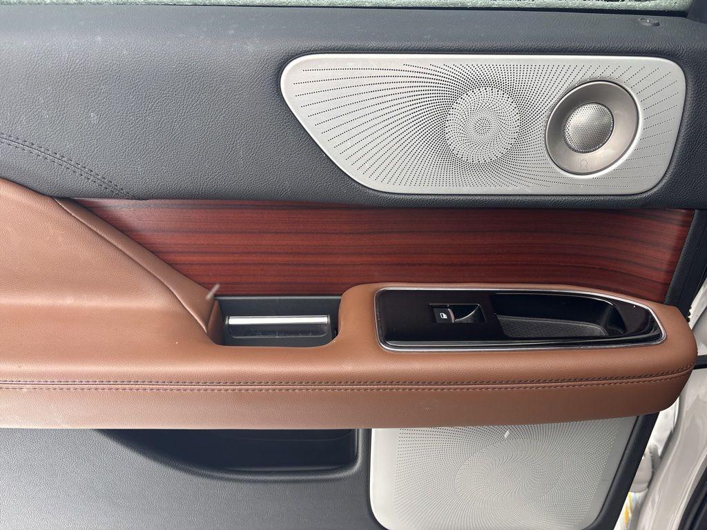 used 2023 Lincoln Navigator car, priced at $61,900