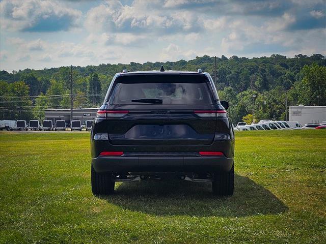 new 2025 Jeep Grand Cherokee car, priced at $43,537