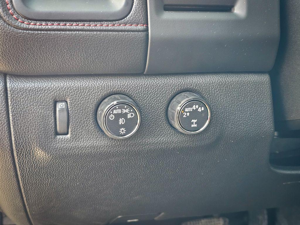 used 2019 GMC Canyon car, priced at $26,900