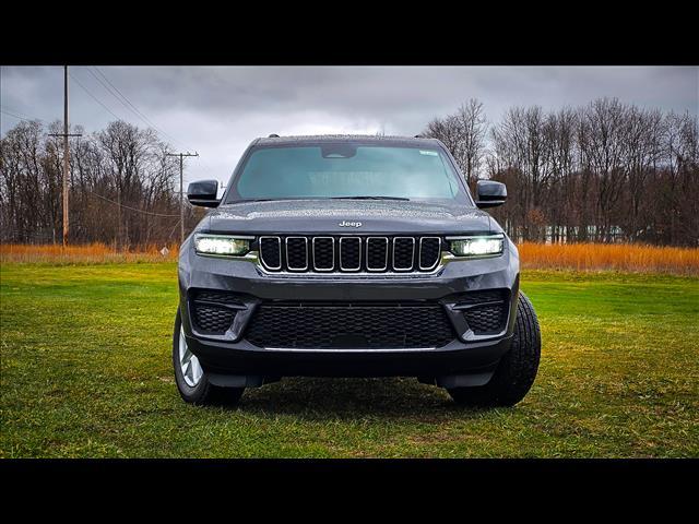 new 2025 Jeep Grand Cherokee car, priced at $42,175