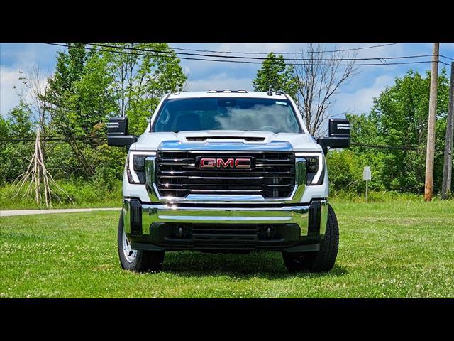 new 2024 GMC Sierra 3500 car, priced at $77,014