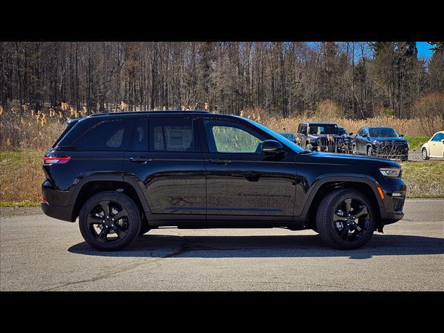new 2025 Jeep Grand Cherokee car, priced at $50,469