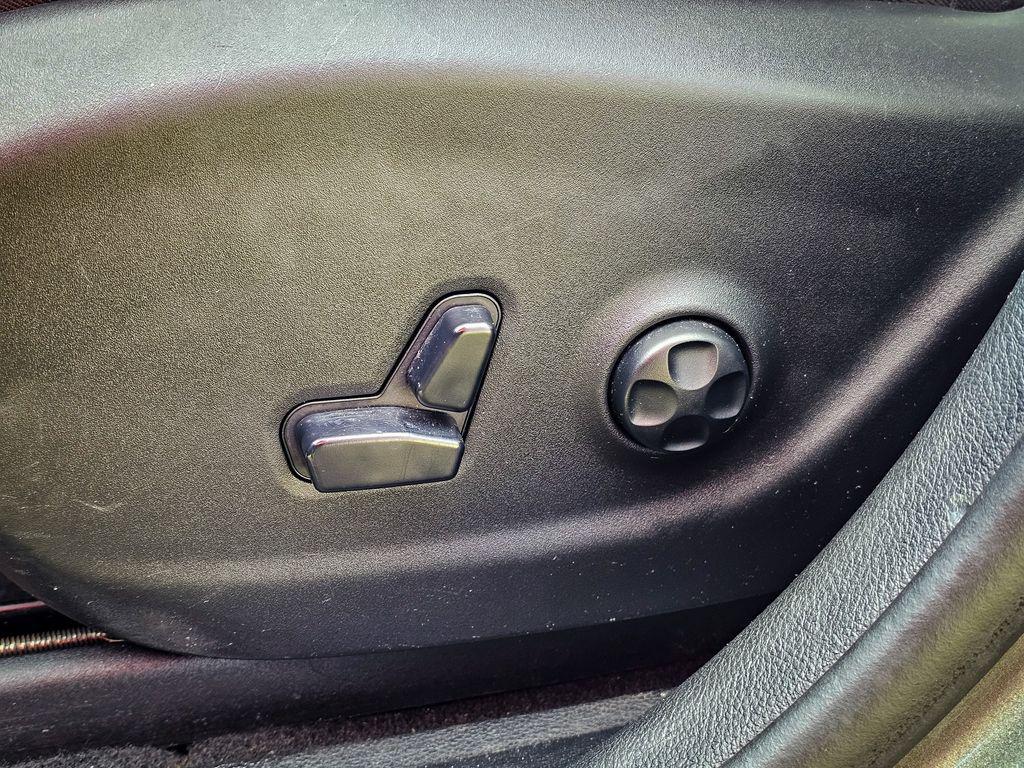 used 2019 Jeep Cherokee car, priced at $13,900