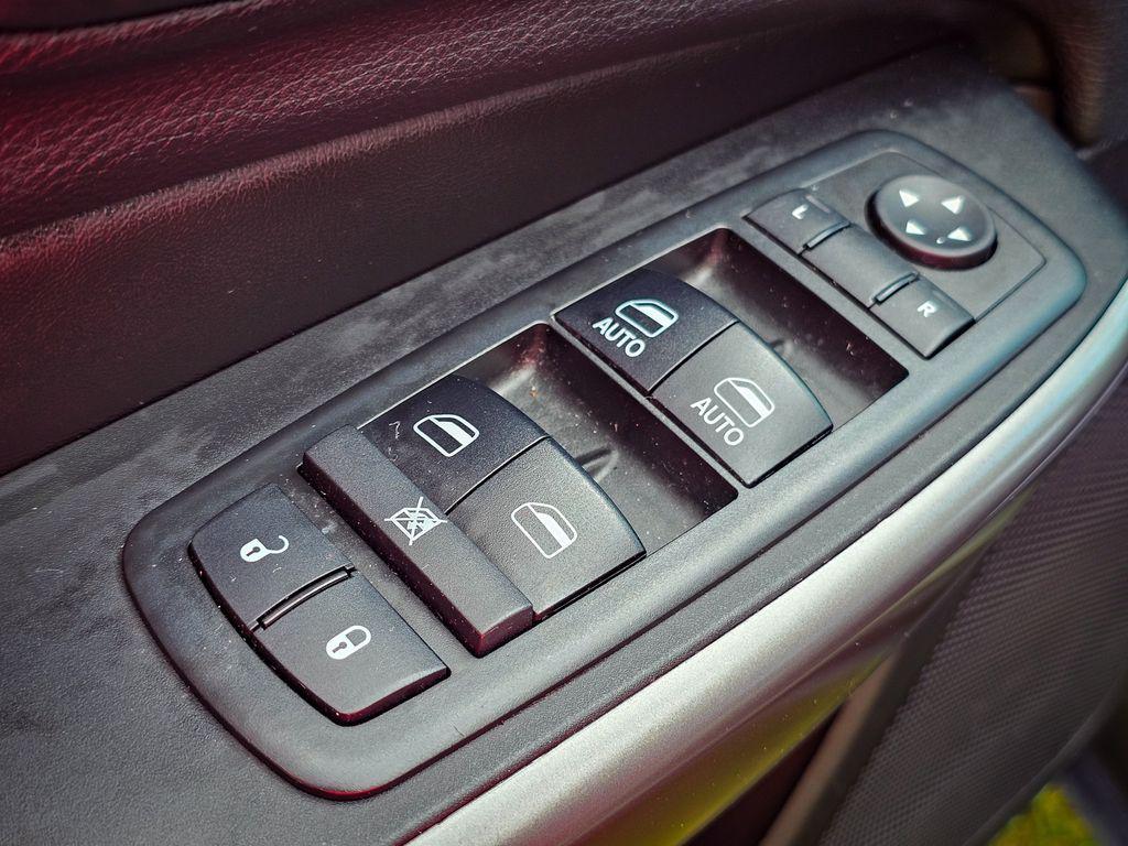 used 2019 Jeep Cherokee car, priced at $13,900