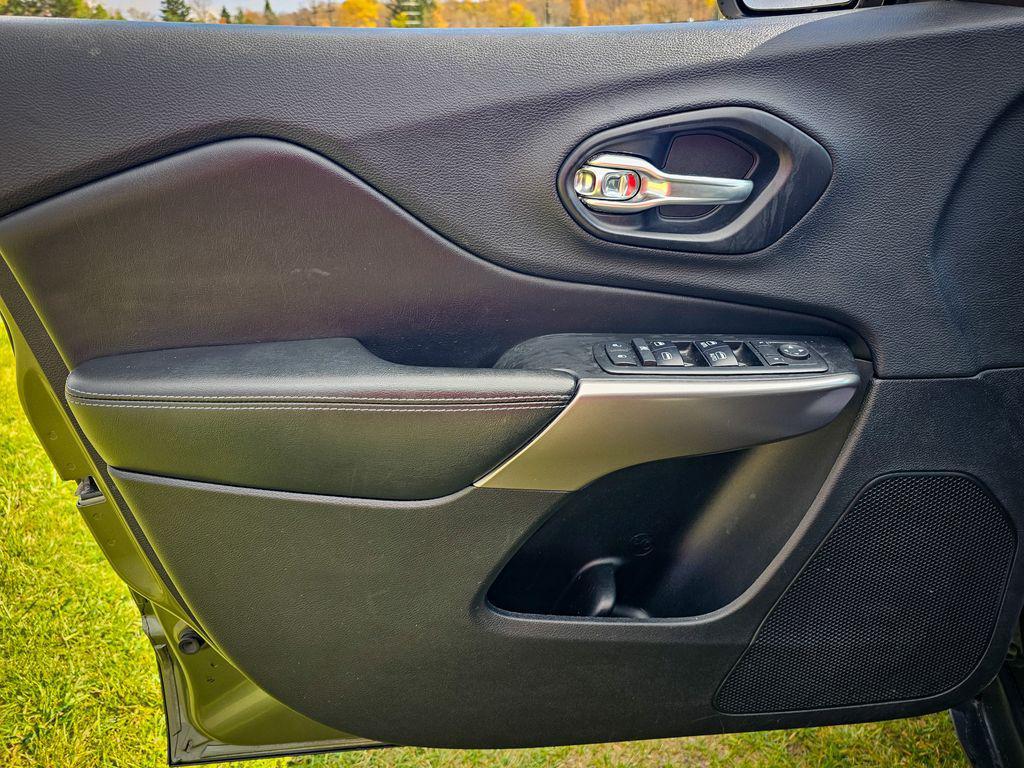 used 2019 Jeep Cherokee car, priced at $13,900