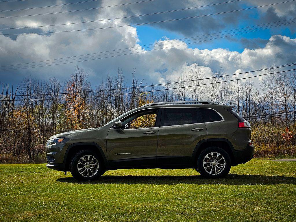 used 2019 Jeep Cherokee car, priced at $13,900