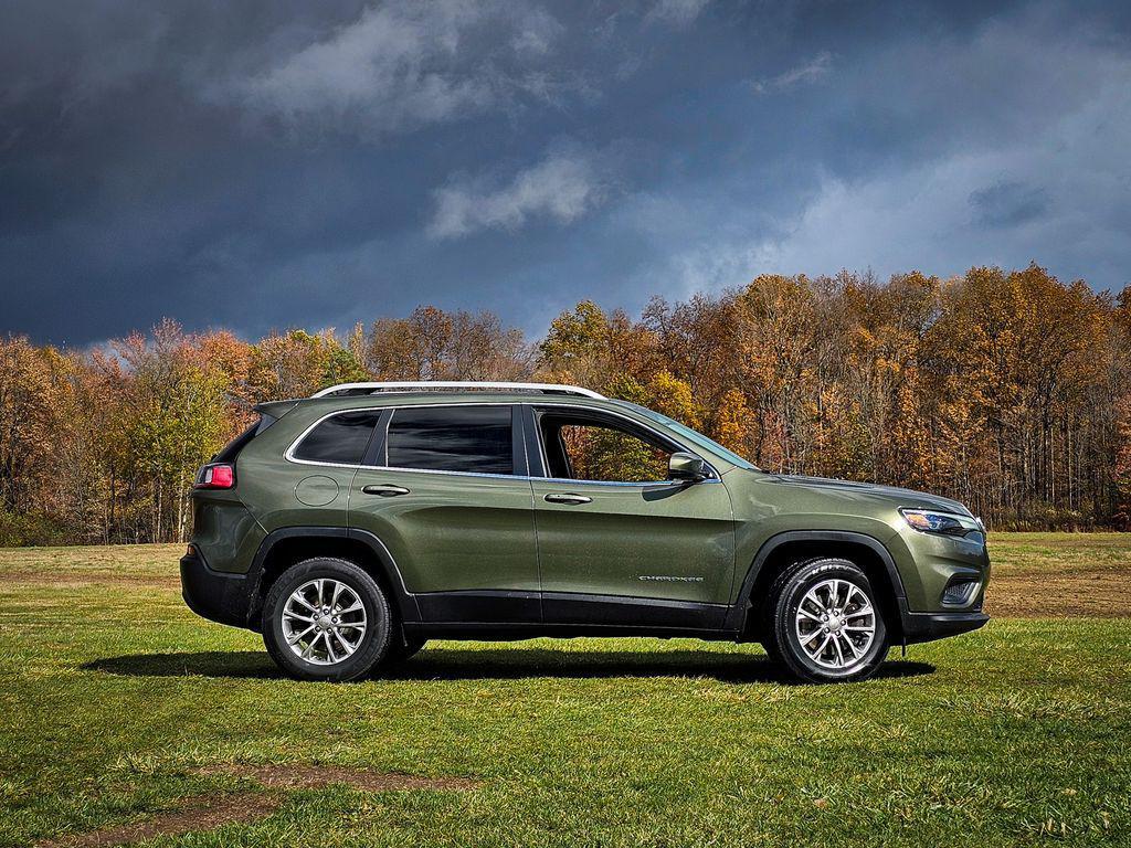 used 2019 Jeep Cherokee car, priced at $13,900