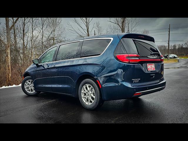 new 2025 Chrysler Pacifica car, priced at $39,990