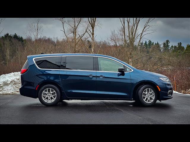 new 2025 Chrysler Pacifica car, priced at $39,990