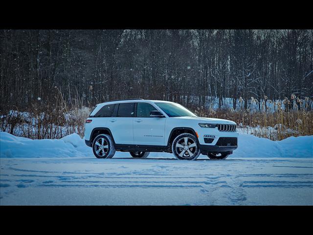 new 2025 Jeep Grand Cherokee car, priced at $50,384