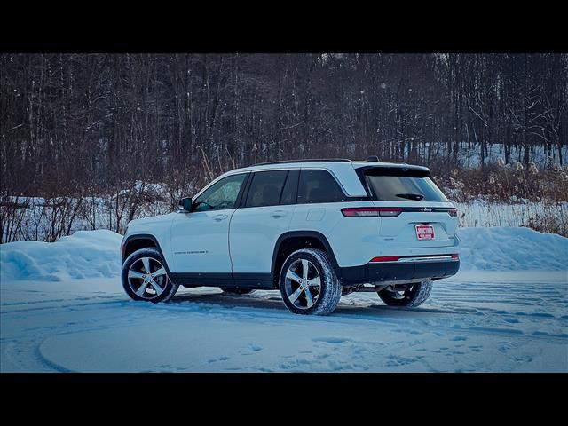 new 2025 Jeep Grand Cherokee car, priced at $50,384