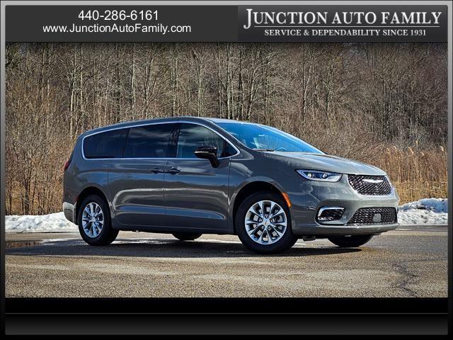 new 2025 Chrysler Pacifica car, priced at $42,871