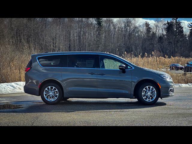 new 2025 Chrysler Pacifica car, priced at $42,871