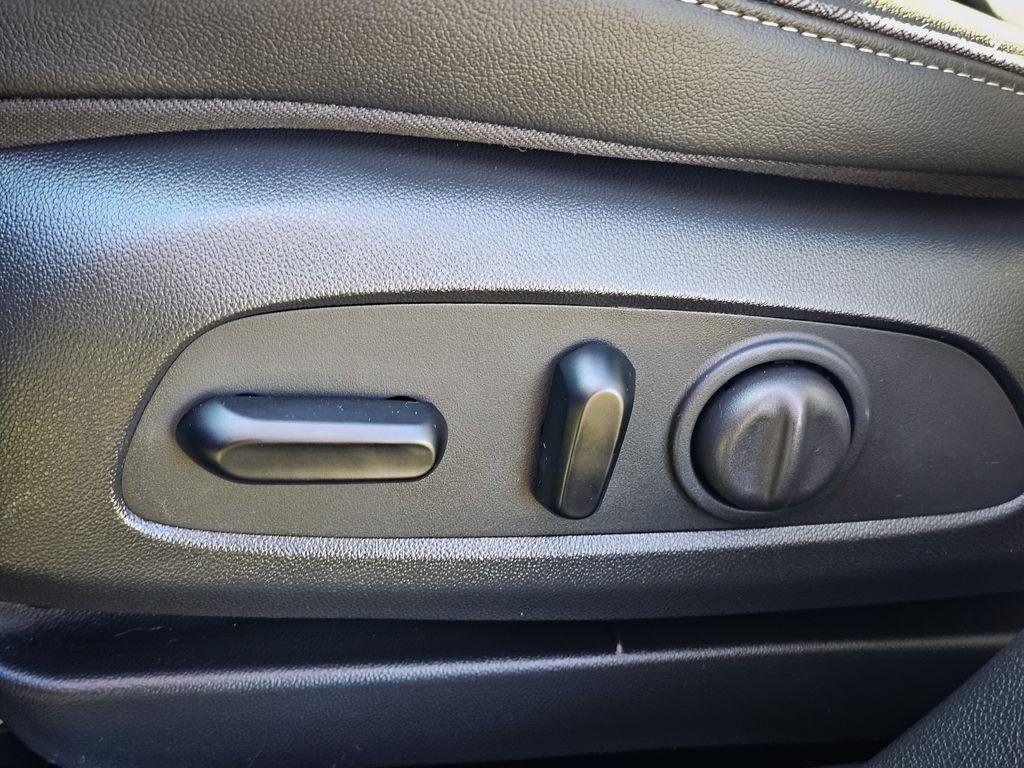 used 2023 Buick Encore GX car, priced at $20,900