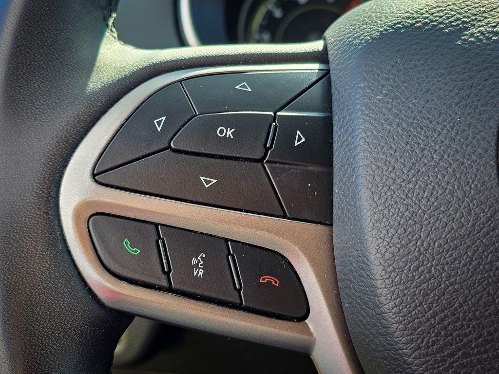 used 2021 Jeep Cherokee car, priced at $21,900