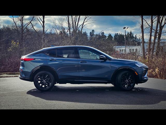 new 2025 Buick Envista car, priced at $26,980