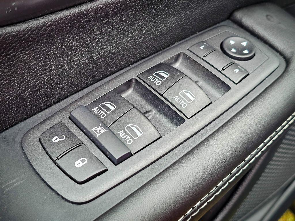 new 2026 Chrysler Pacifica car, priced at $43,615