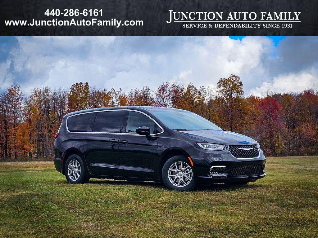 new 2026 Chrysler Pacifica car, priced at $43,615