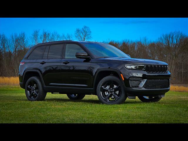 new 2025 Jeep Grand Cherokee car, priced at $44,195