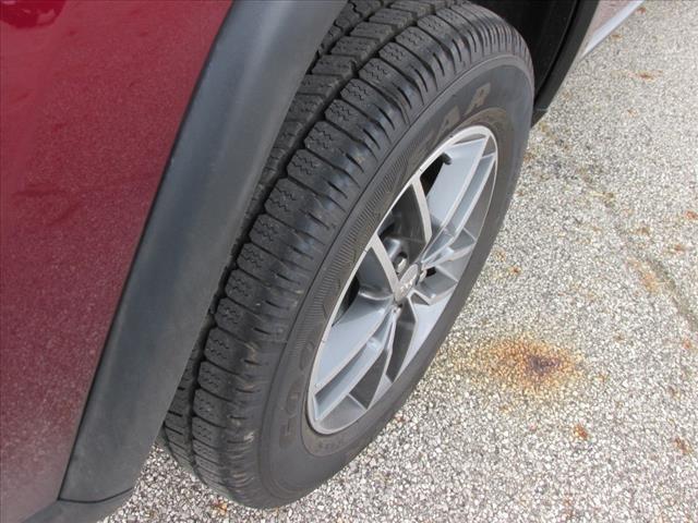 used 2017 Jeep Grand Cherokee car, priced at $17,500