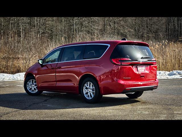 new 2025 Chrysler Pacifica car, priced at $39,996