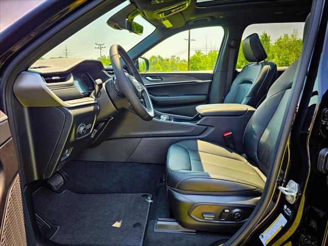new 2025 Jeep Grand Cherokee L car, priced at $49,900