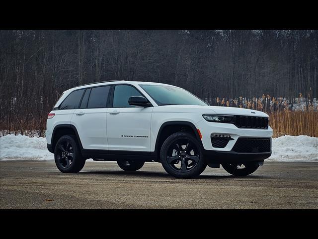 new 2025 Jeep Grand Cherokee car, priced at $46,746