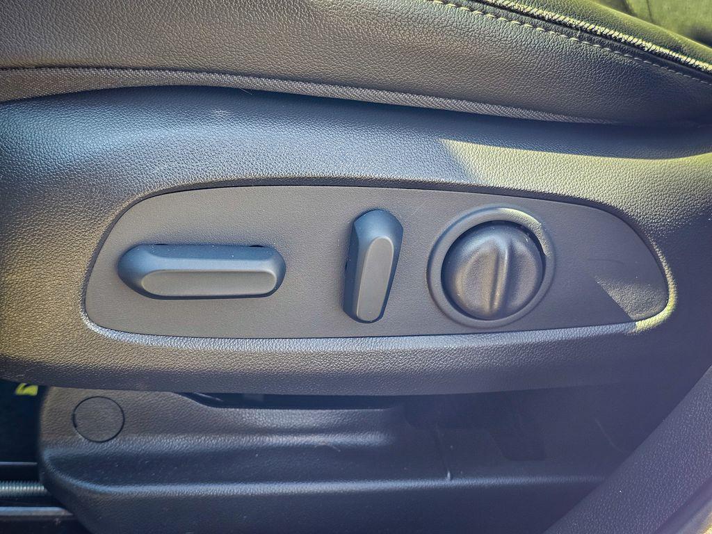 used 2023 Buick Encore GX car, priced at $22,900