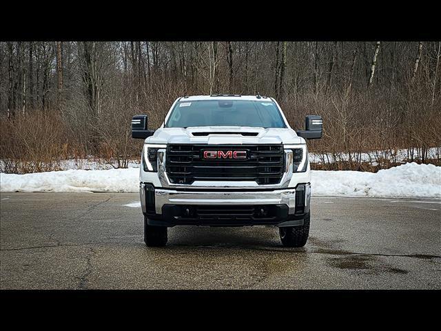 new 2025 GMC Sierra 3500 car, priced at $55,170