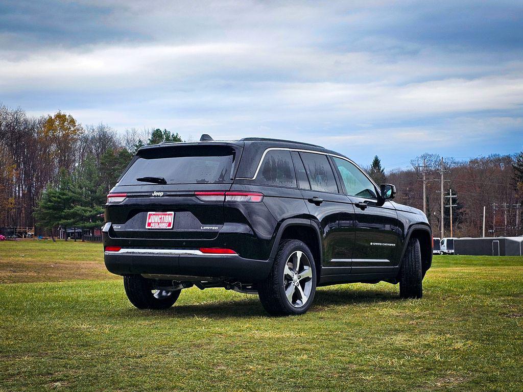 new 2025 Jeep Grand Cherokee car, priced at $47,943